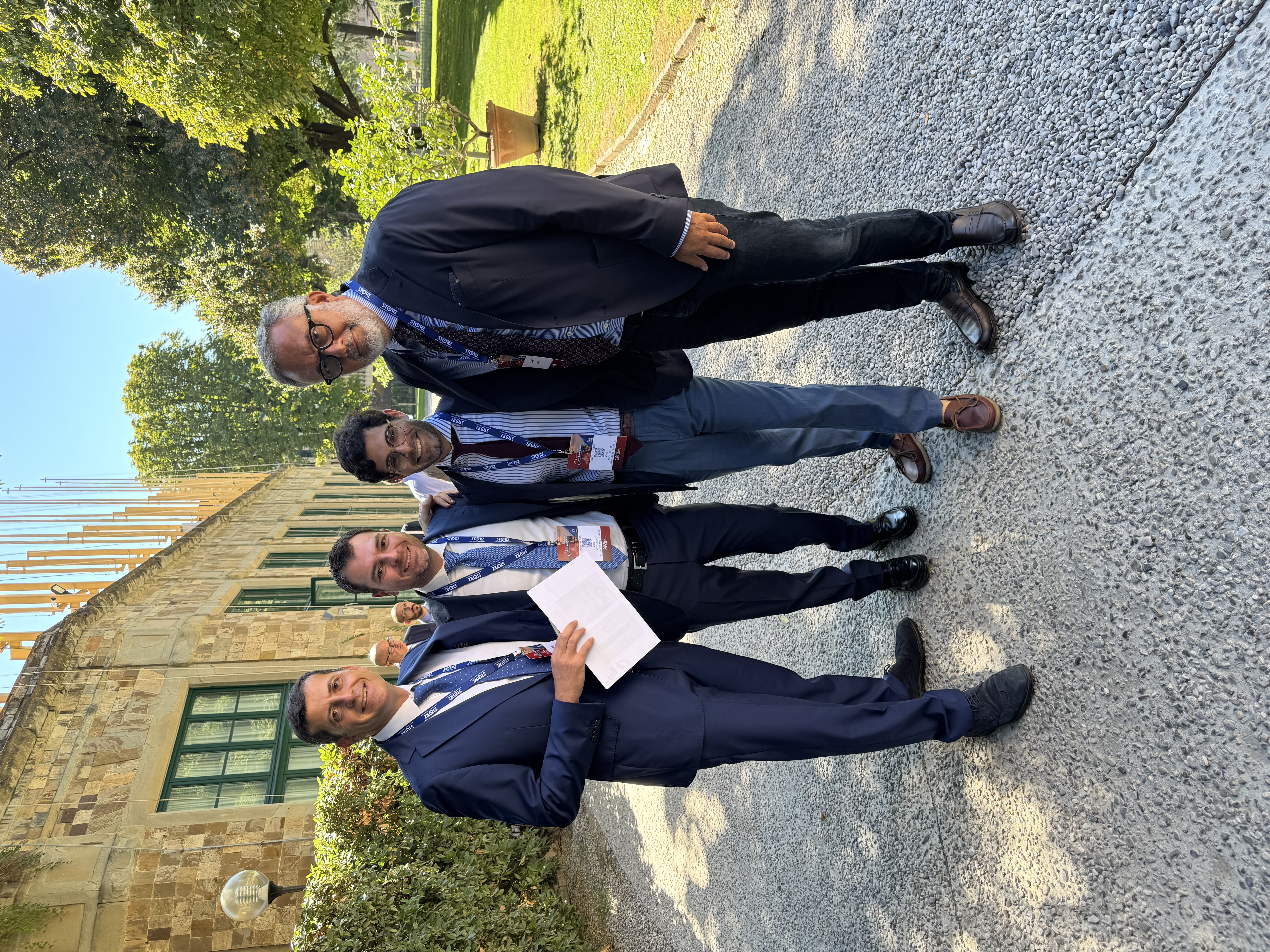 עם עמיתים בכנס בינלאומי