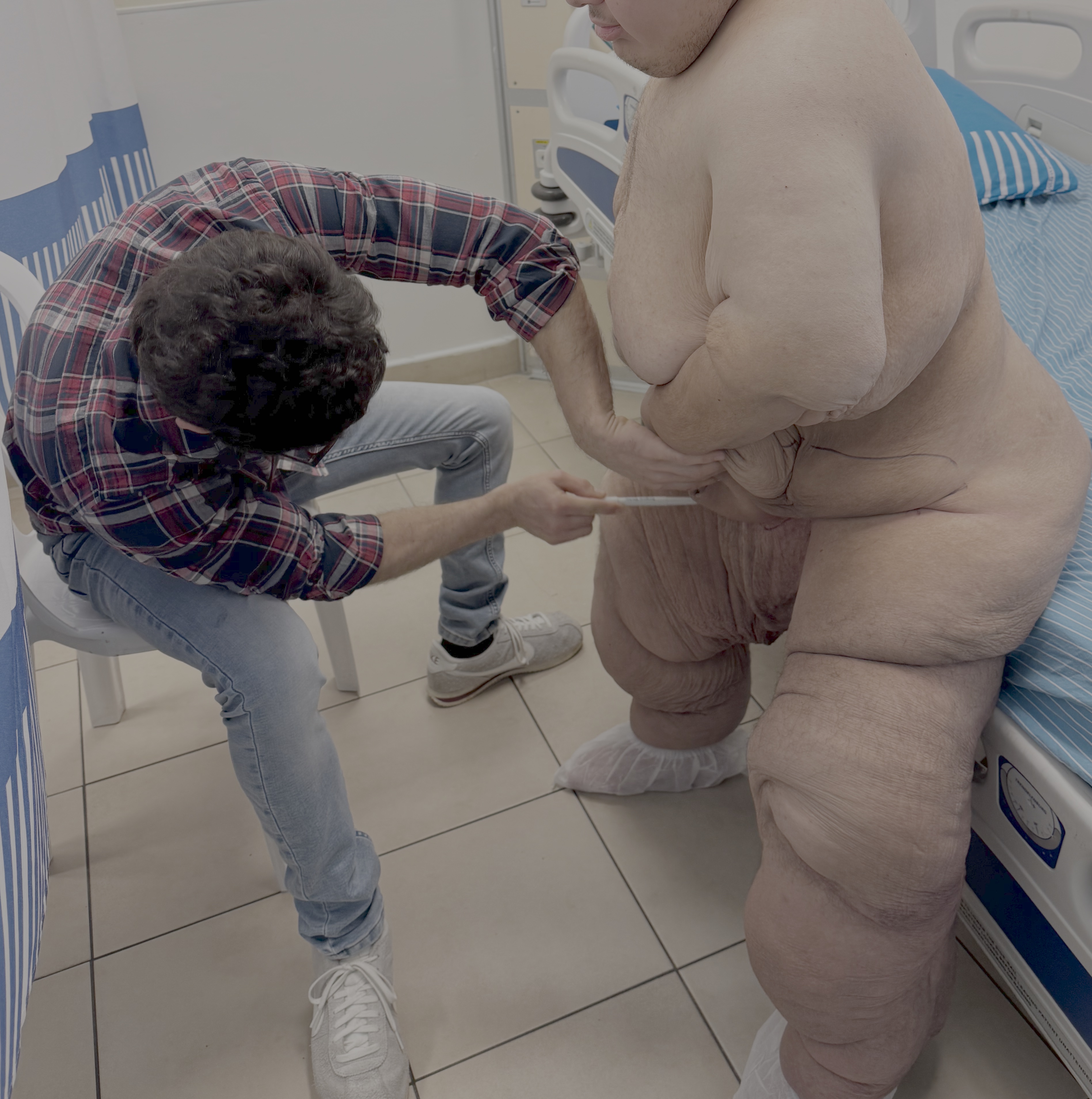 בדיקת מטופל לפני ניתוח